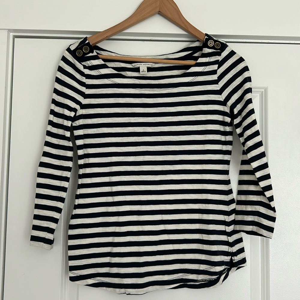 Banana republic mid sleeve boat neck striped top